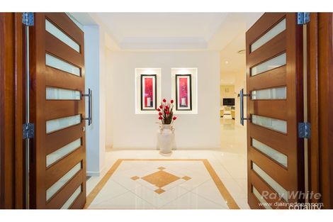 Property photo of 10 Avonlea Place Eight Mile Plains QLD 4113