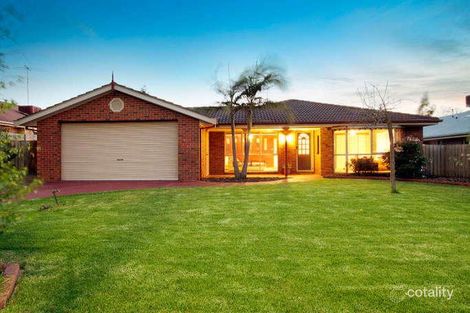 Property photo of 13 Harcourt Way Berwick VIC 3806