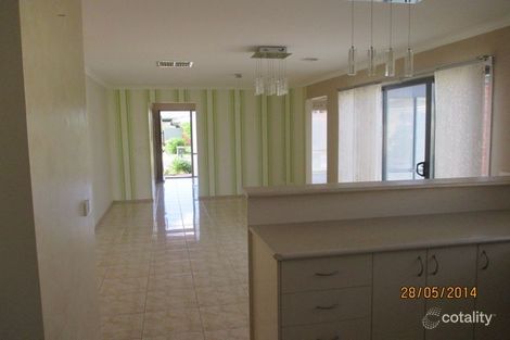 Property photo of 15 Finchley Park Crescent Tarneit VIC 3029
