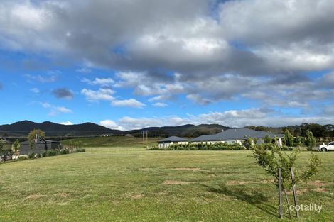 Property photo of 19 Diana Drive Spring Flat NSW 2850