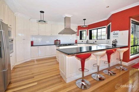 Property photo of 10 Barm Close Sydenham VIC 3037