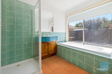 Property photo of 5 Amaroo Grove Burnside VIC 3023