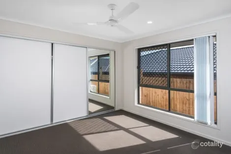 Property photo of 2/8 Capuchin Close Dakabin QLD 4503