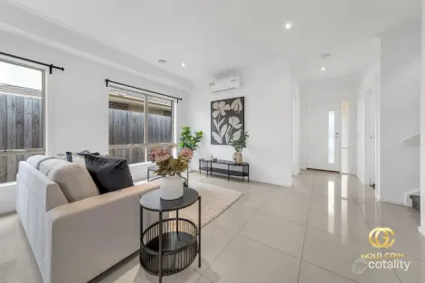 Property photo of 2 Waltzing Drive Lynbrook VIC 3975