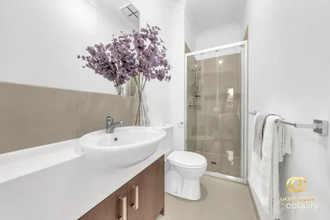 Property photo of 2 Waltzing Drive Lynbrook VIC 3975