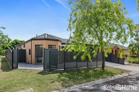 Property photo of 46 Limpopa Square Roxburgh Park VIC 3064