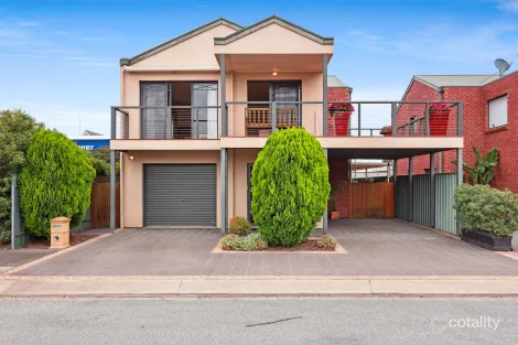 Property photo of 2/1 Cornhill Road Victor Harbor SA 5211