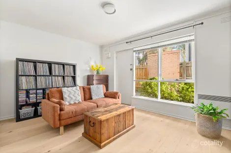 4/8 Robert St, Elwood, VIC 3184