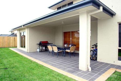 Property photo of 5 Saint Tropez Place Forest Lake QLD 4078