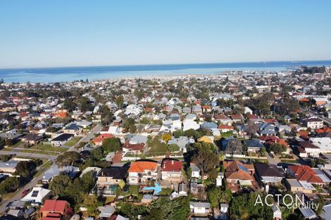 Property photo of 12 Sea View Street Beaconsfield WA 6162