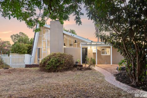 6 Dean St, Kelmscott, WA 6111