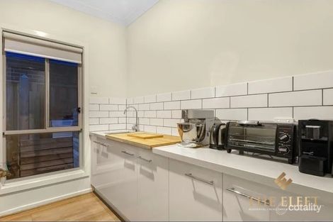 Property photo of 3 Edenbridge Way Truganina VIC 3029