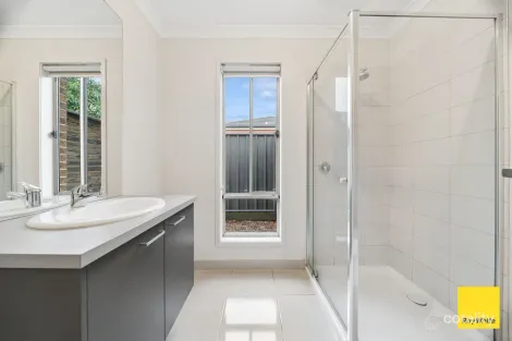 Property photo of 53 Yellowgum Drive Epsom VIC 3551