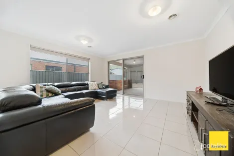 Property photo of 53 Yellowgum Drive Epsom VIC 3551