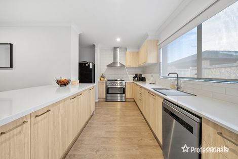 Property photo of 7 Kidd Street Deanside VIC 3336