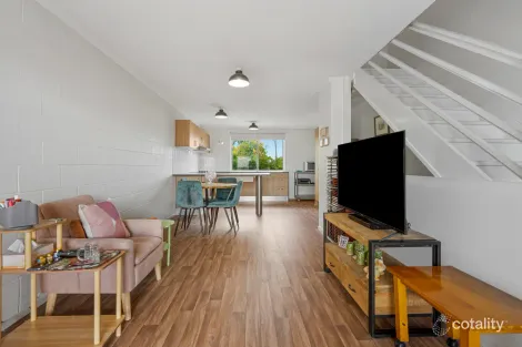 Property photo of 6/6 Railway Parade Caboolture QLD 4510