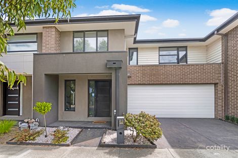 Property photo of 22 Fenix Way Clyde North VIC 3978