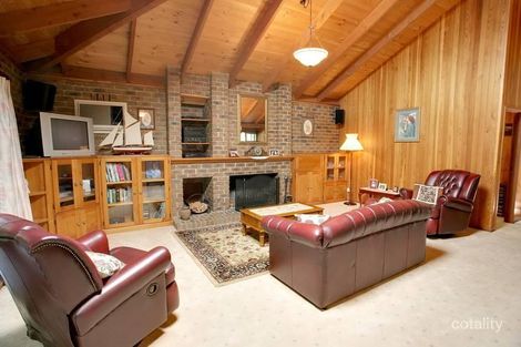 Property photo of 5 Messmate Court Emerald VIC 3782