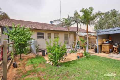 Property photo of 8 Namoi Avenue Red Cliffs VIC 3496
