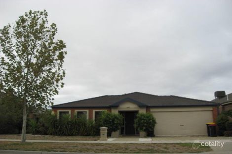 76 Royal Cres, Hillside, VIC 3037