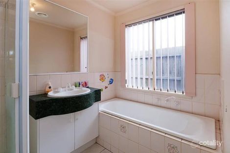 Property photo of 20 Tigris Close Werribee VIC 3030