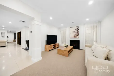 Property photo of 12 Evening Close Point Cook VIC 3030