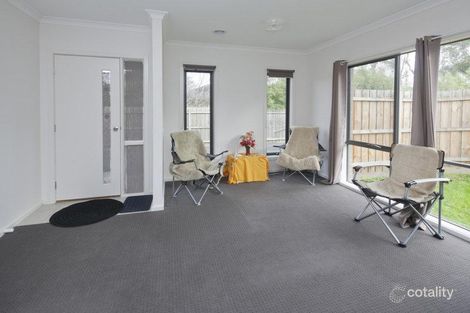 Property photo of 2/70 Edward Street Langwarrin VIC 3910