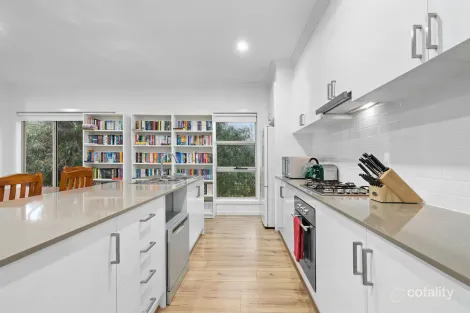 Property photo of 1 Richhaven Place Epping VIC 3076