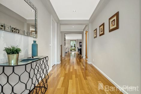 Property photo of 45 Sugarloaf Drive Macleod VIC 3085