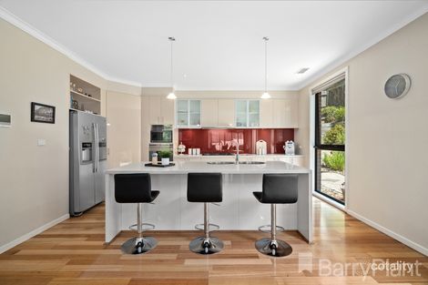 Property photo of 45 Sugarloaf Drive Macleod VIC 3085