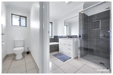 Property photo of 10 New Haven Way Parkhurst QLD 4702
