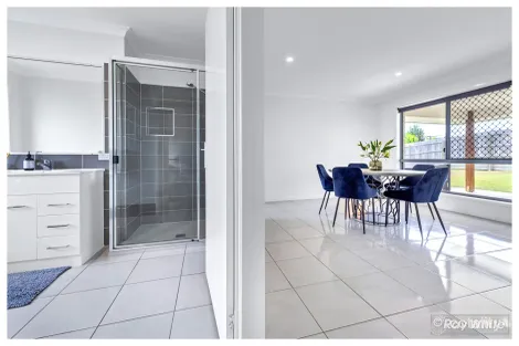 Property photo of 10 New Haven Way Parkhurst QLD 4702