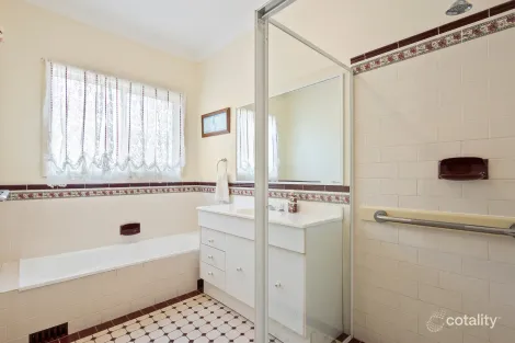 Property photo of 2/15 Koala Place Blackbutt NSW 2529