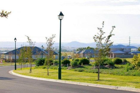 56 Peak Dr, Hillvue, NSW 2340