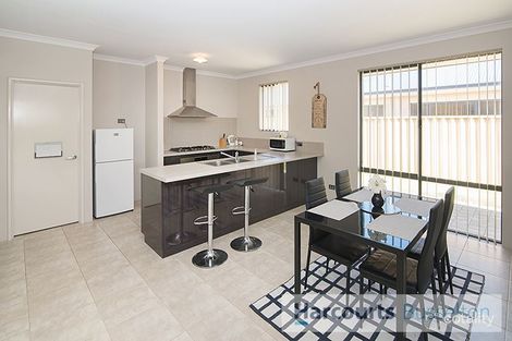 Property photo of 6 Castellar Pass Yalyalup WA 6280