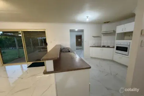 Property photo of 2 Bowerbird Close Doolandella QLD 4077