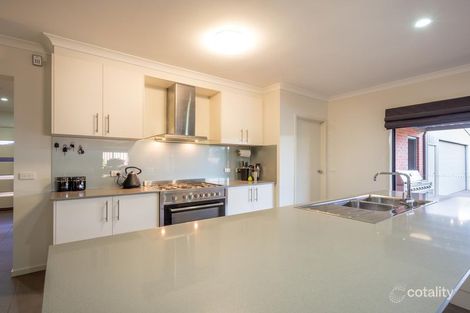 Property photo of 5 Grampians Parade Shepparton North VIC 3631