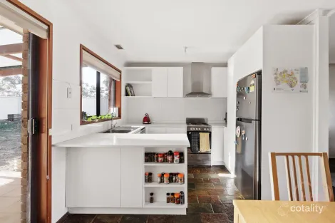 Property photo of 2 Flowerdale Place Kaleen ACT 2617