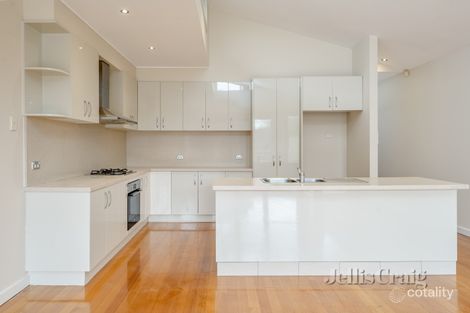 Property photo of 2/1110 High Street Armadale VIC 3143