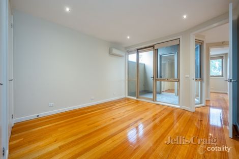 Property photo of 2/1110 High Street Armadale VIC 3143