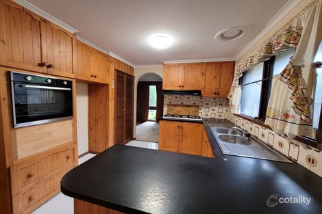 Property photo of 2 Juniper Court Narre Warren VIC 3805