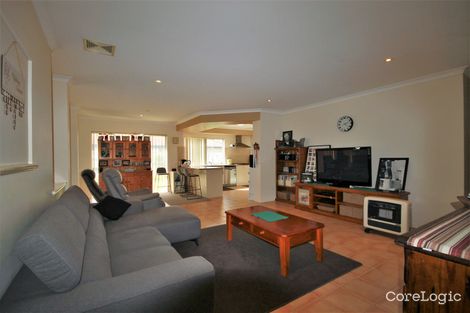 Property photo of 10 Grandite Fairway Australind WA 6233