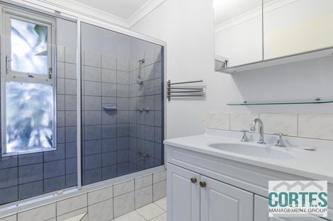 Property photo of 5 Thursley Way Gosnells WA 6110