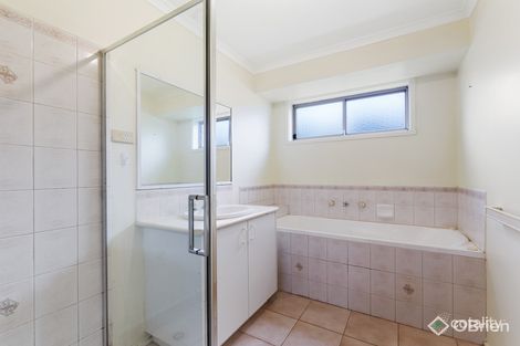 8a Manchester Dr, Sydenham, VIC 3037