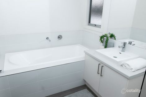 Property photo of 8/2 Marathon Boulevard Craigieburn VIC 3064
