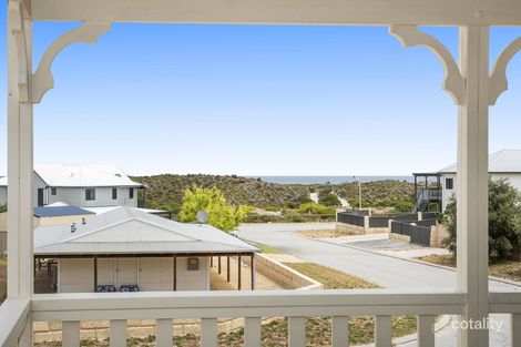 Property photo of 16 Lucraft Loop Ledge Point WA 6043