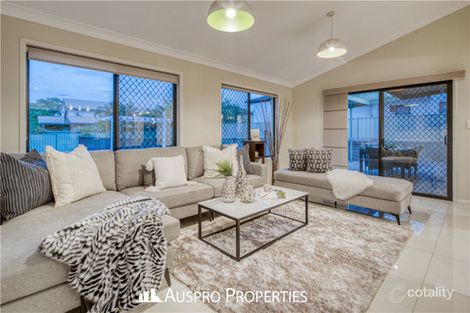 Property photo of 22 Raincliffe Place Calamvale QLD 4116