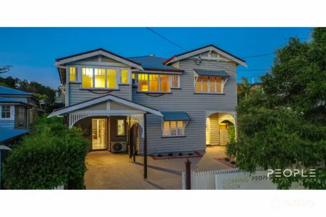 26 Bardsley Ave, Greenslopes, QLD 4120