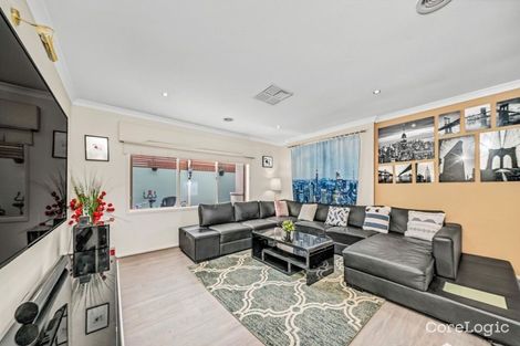 Property photo of 5 Parnell Court Cranbourne West VIC 3977