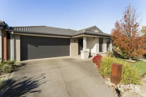 33 Rockfern Cres, Diggers Rest, VIC 3427